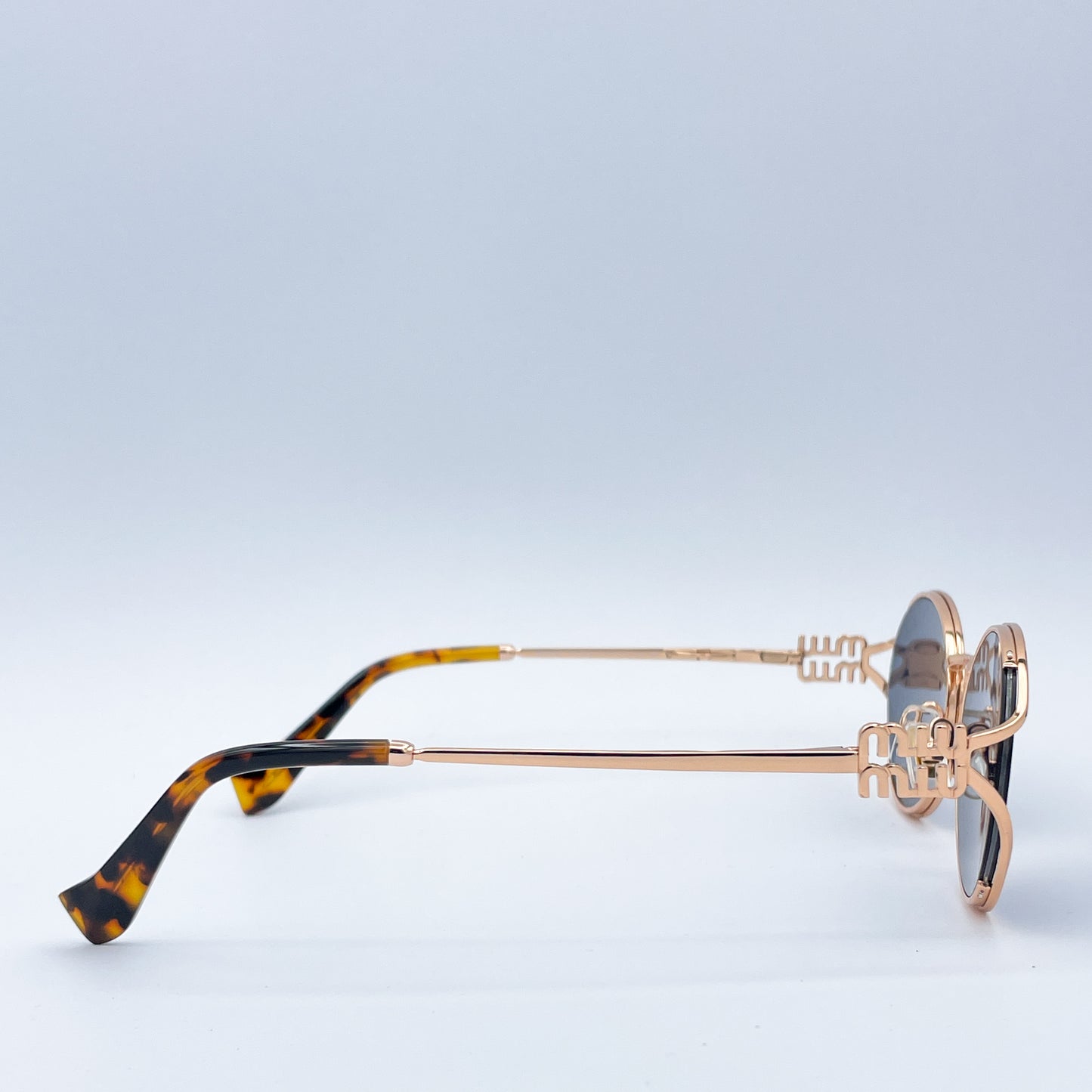 Miu Miu Logo Metal Oval 52ys