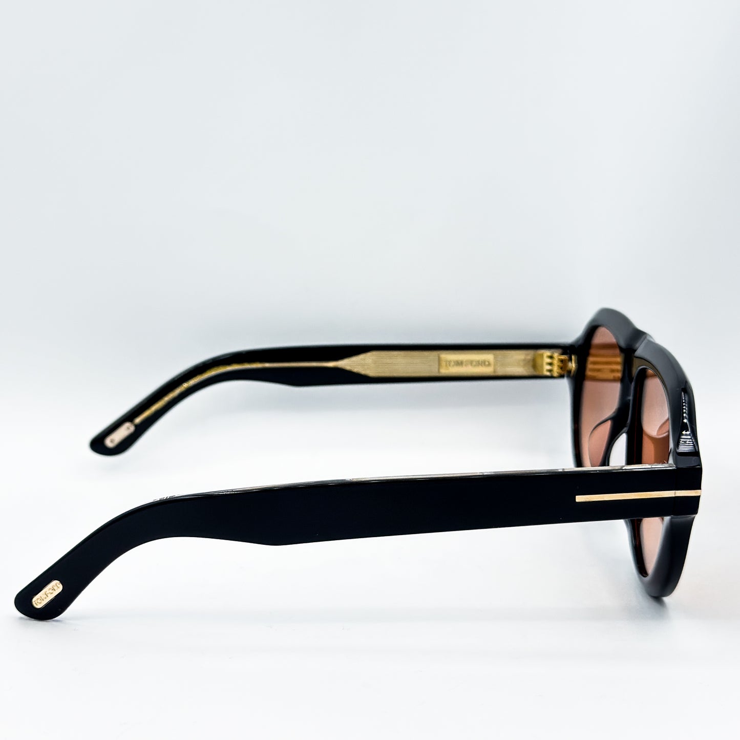 OA Tomford ICON Pilot