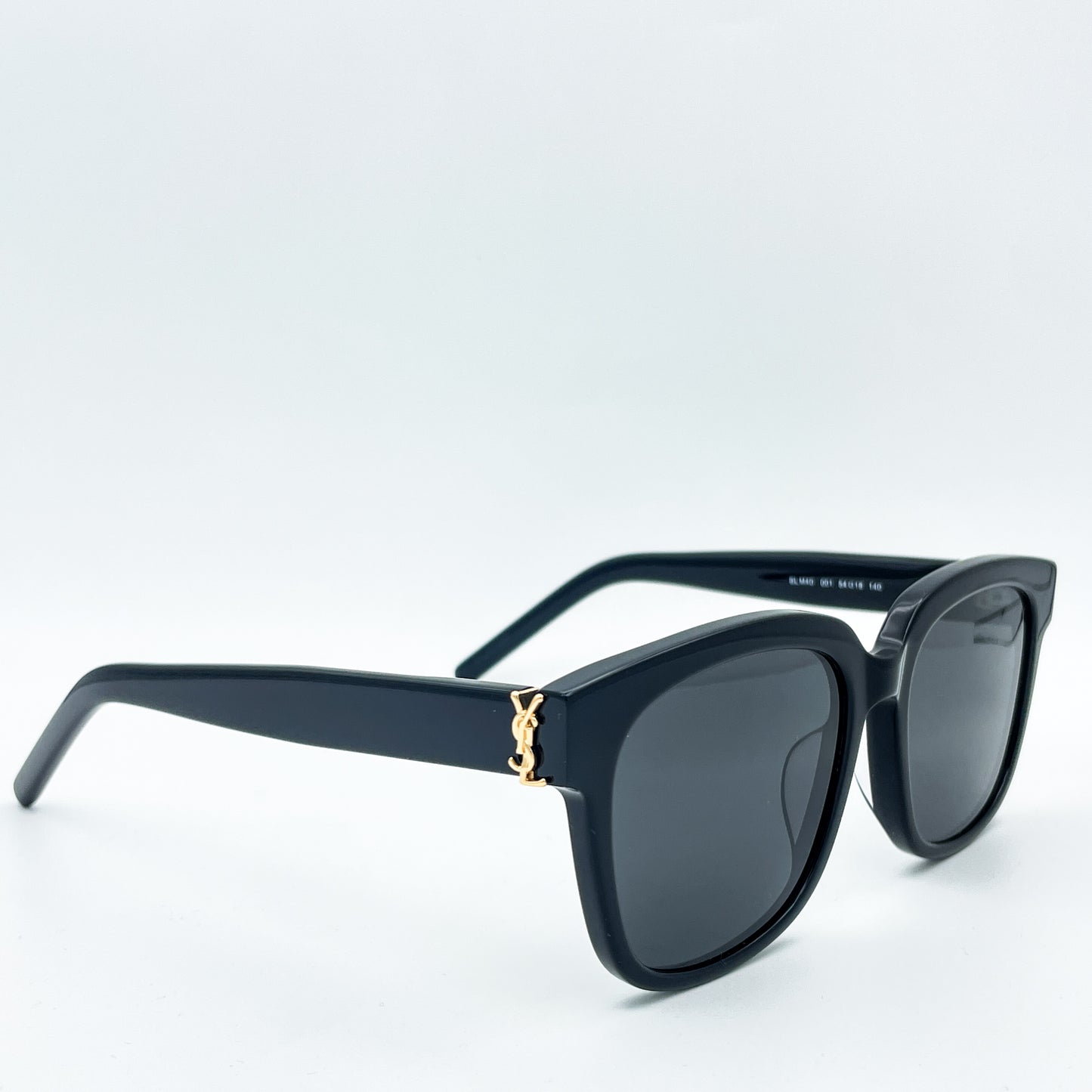 YSL Saint Laurent Monogram M40