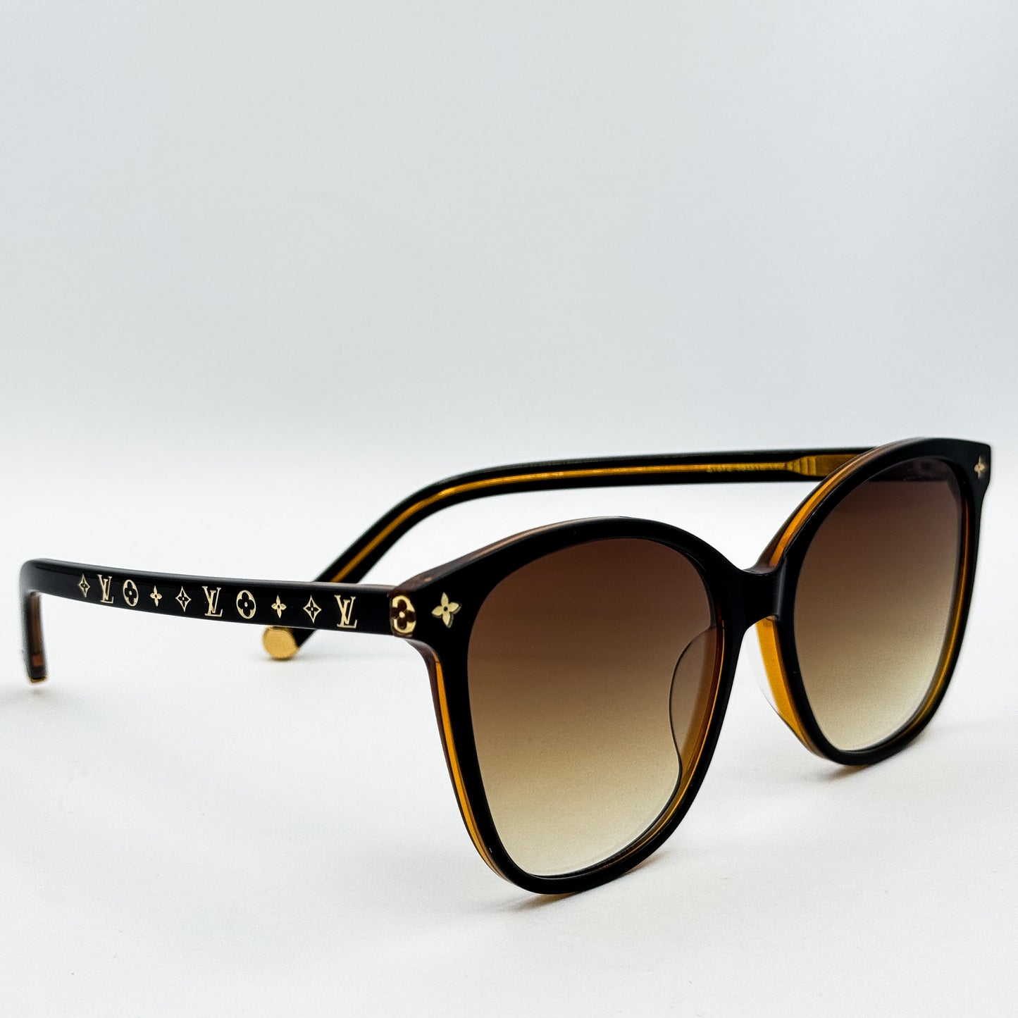 OA Louis Vuitton Monogram Round