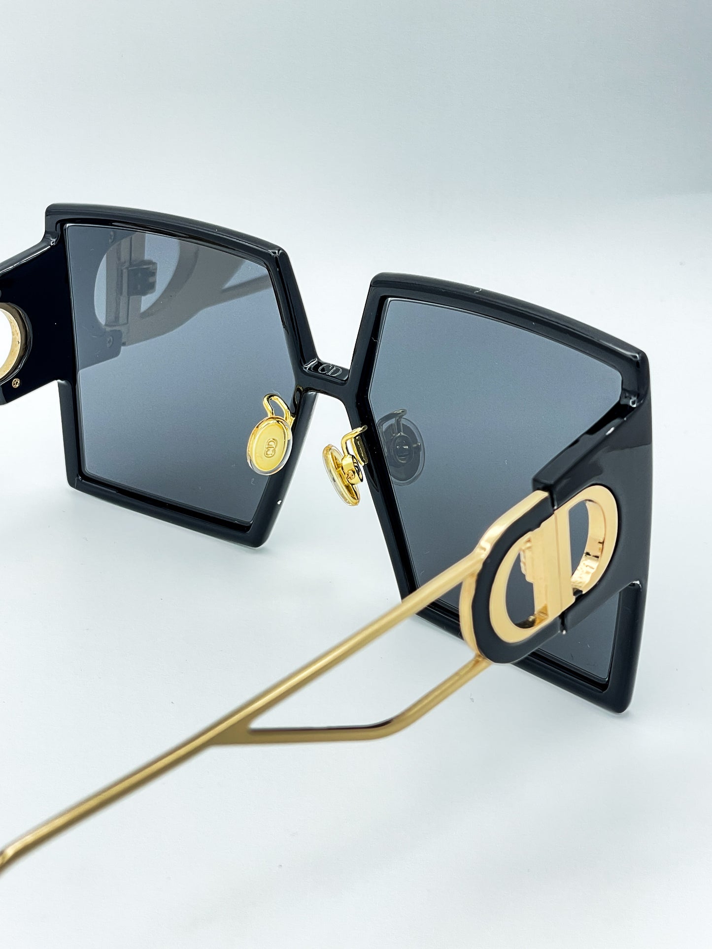 DIOR Montaigne SU Oversized