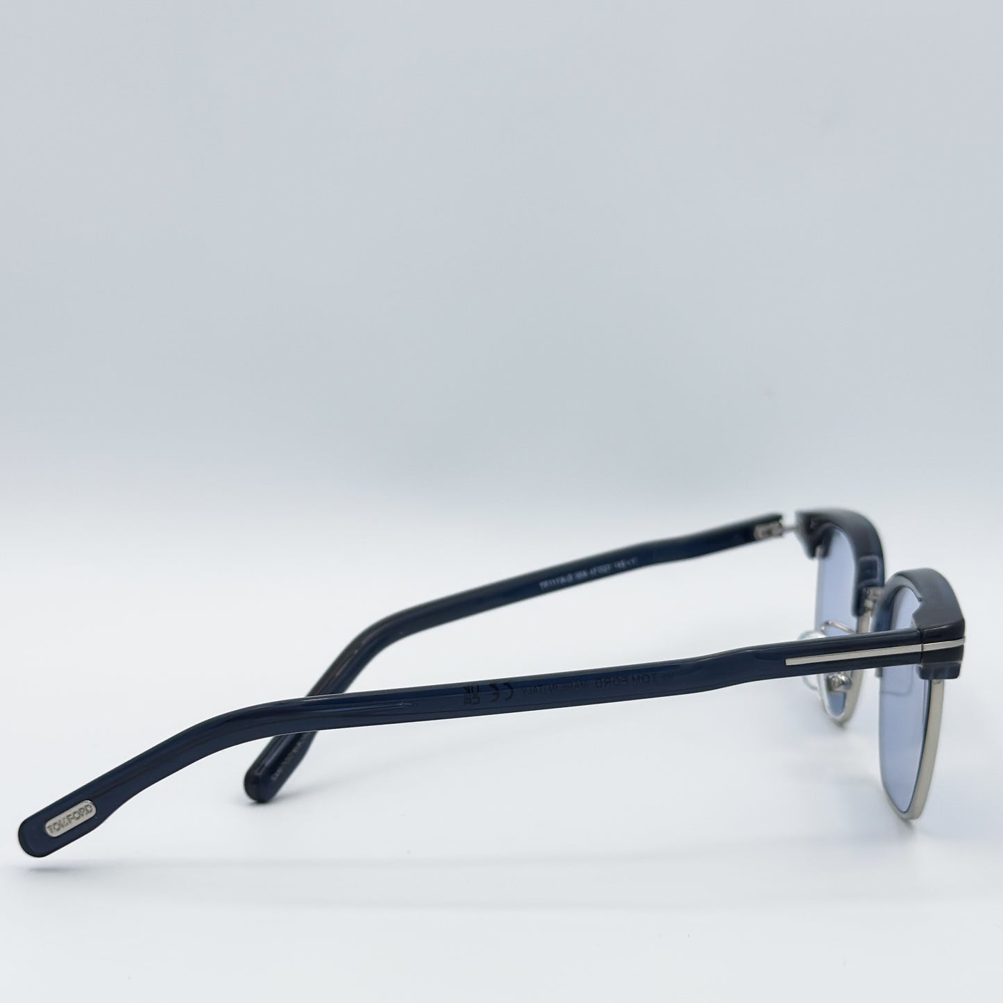 OA Tomford TF1120