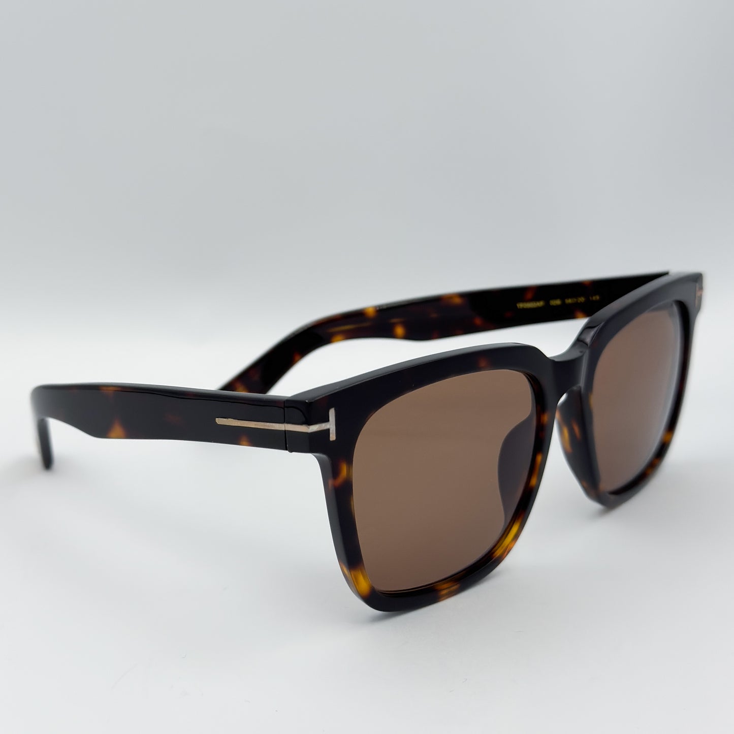 OA Tomford TF0205