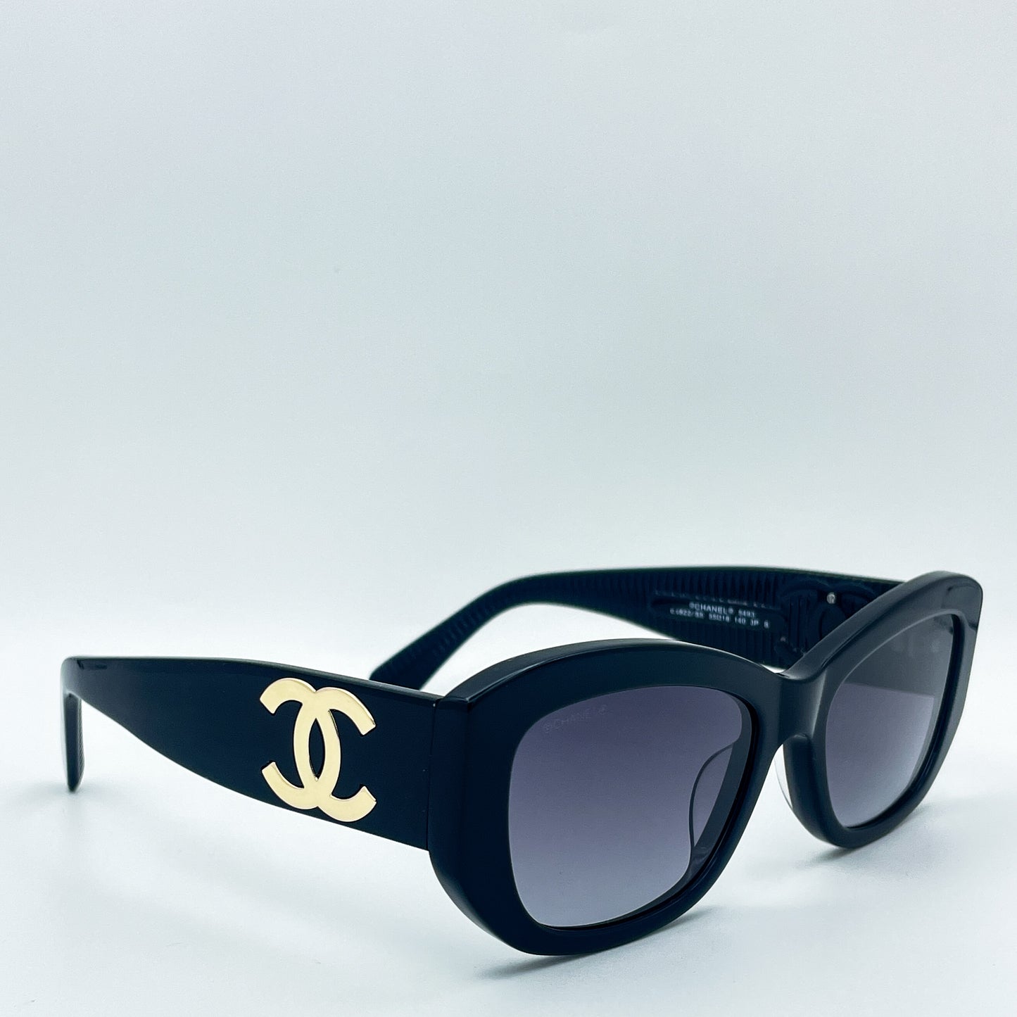 Chanel Statement CH5493