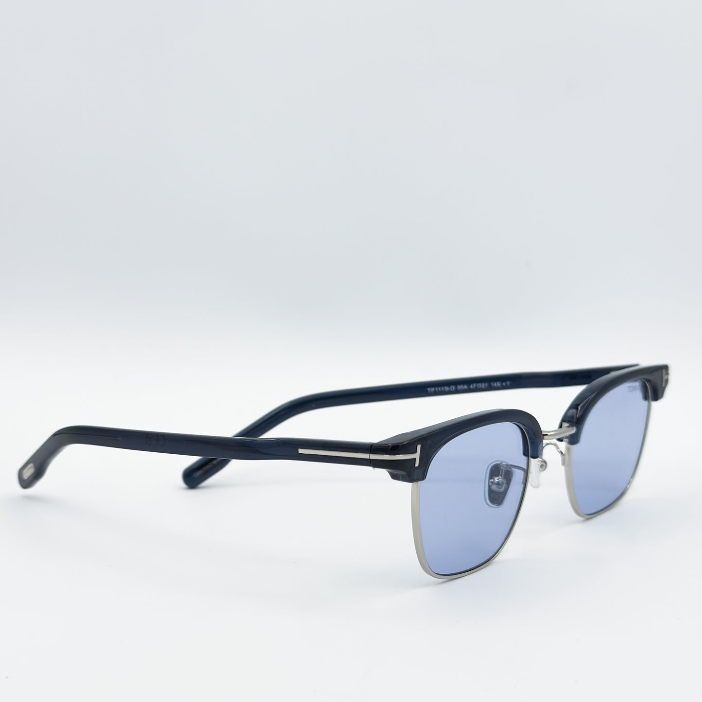 OA Tomford TF1120