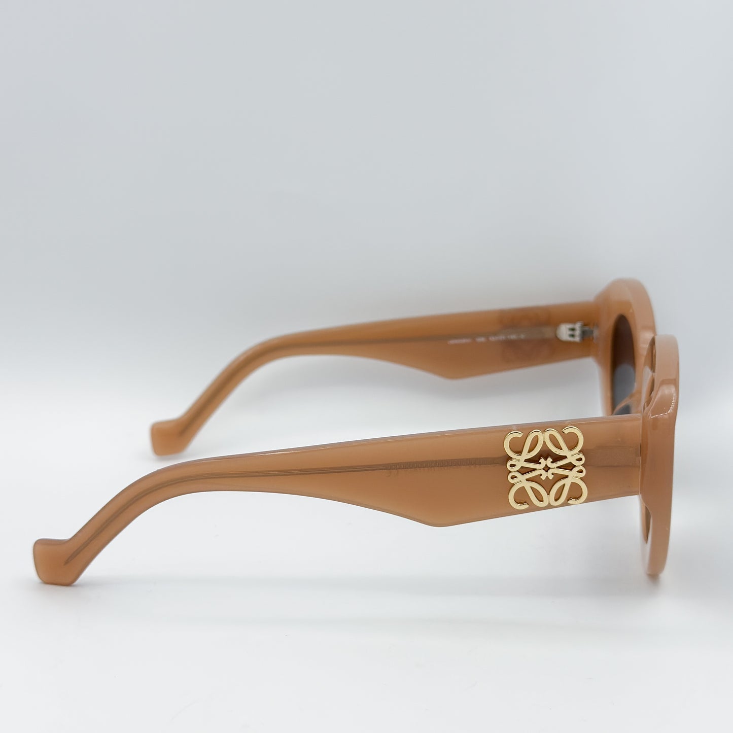 OA Loewe Beveled Oval Maxi Anagram