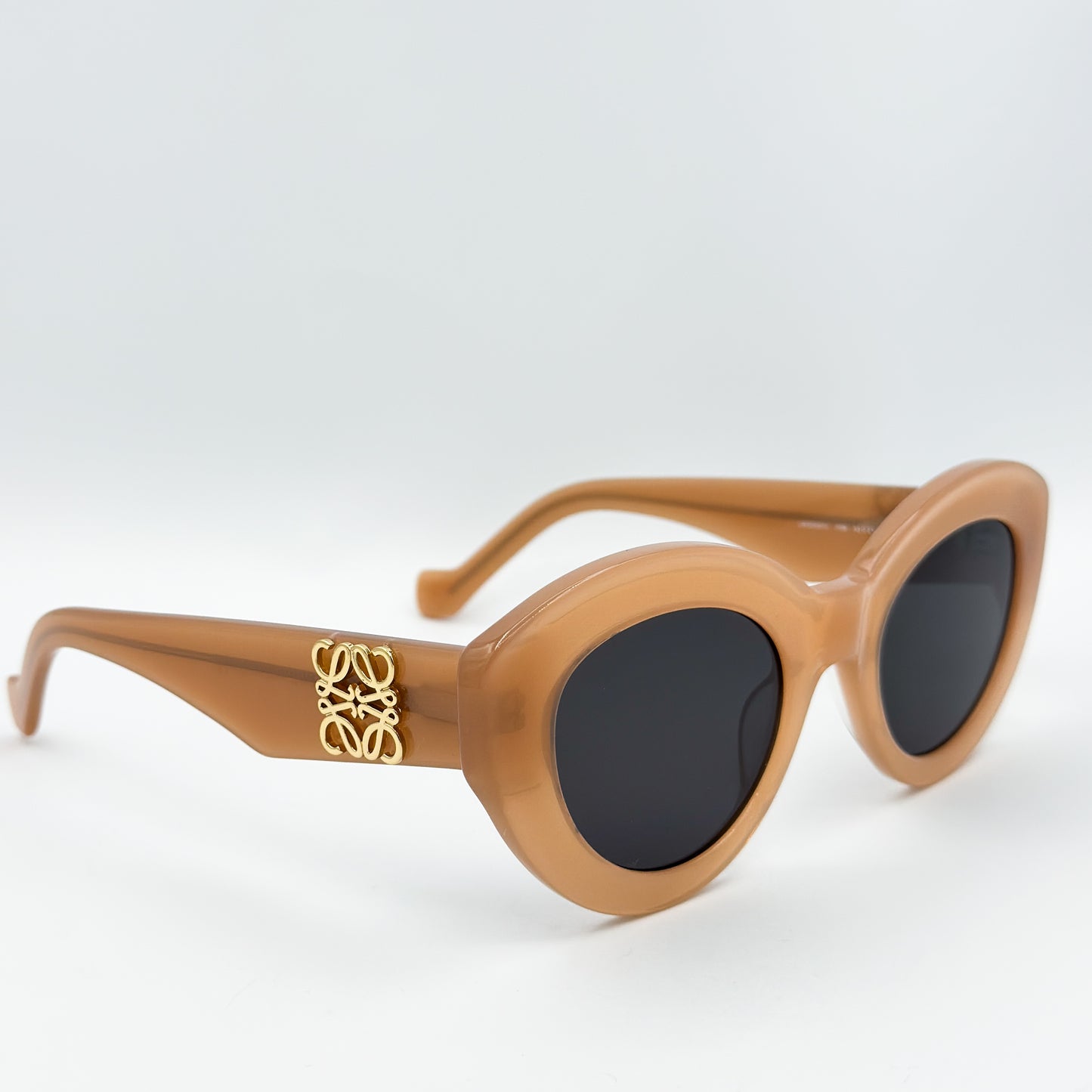OA Loewe Beveled Oval Maxi Anagram