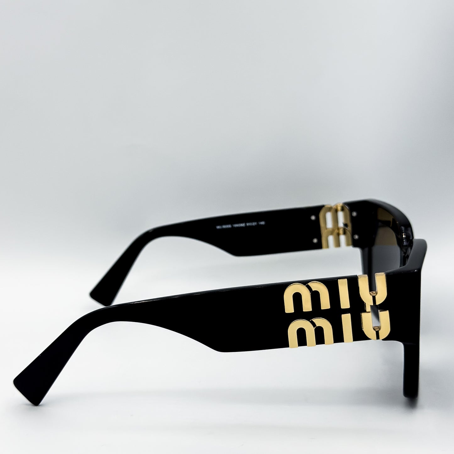 OA Miu Miu Glimpse B05s