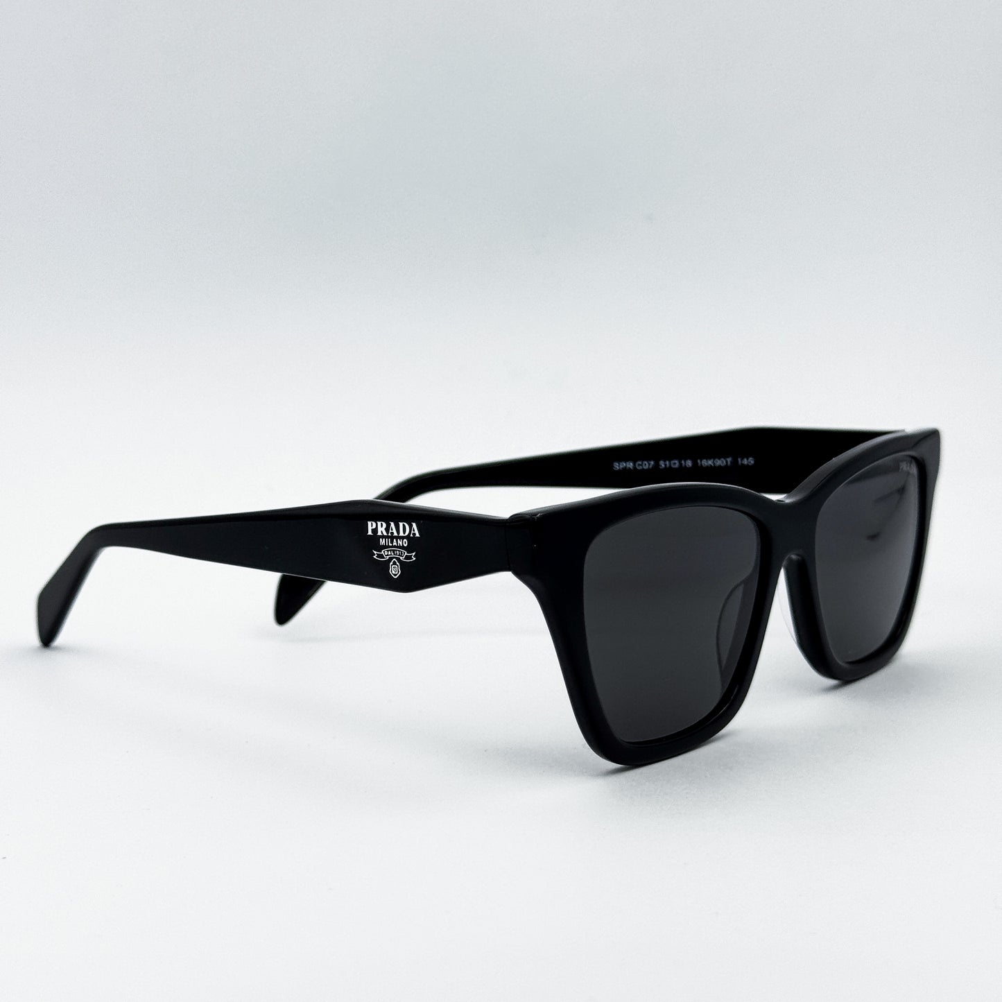 OA Prada C07